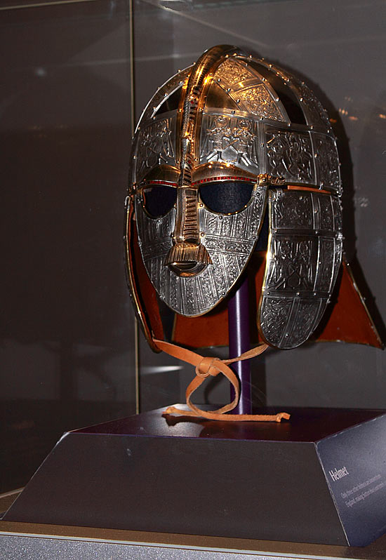 Replica-of-the-Helmet-02592755