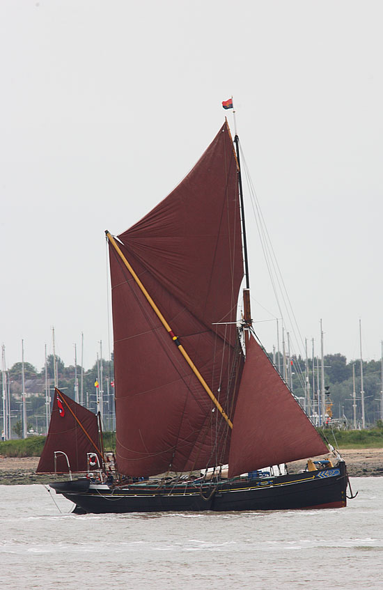 Yacht-51652860